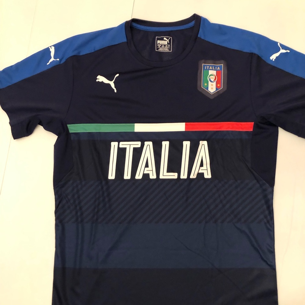 Vintage Italia warm-up shirt
